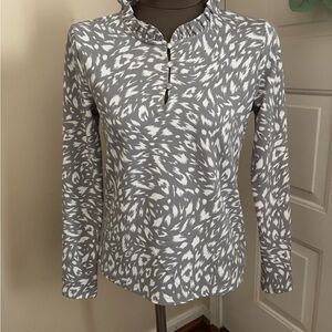 Ann Taylor Gray and White Patterned Long Sleeve Top